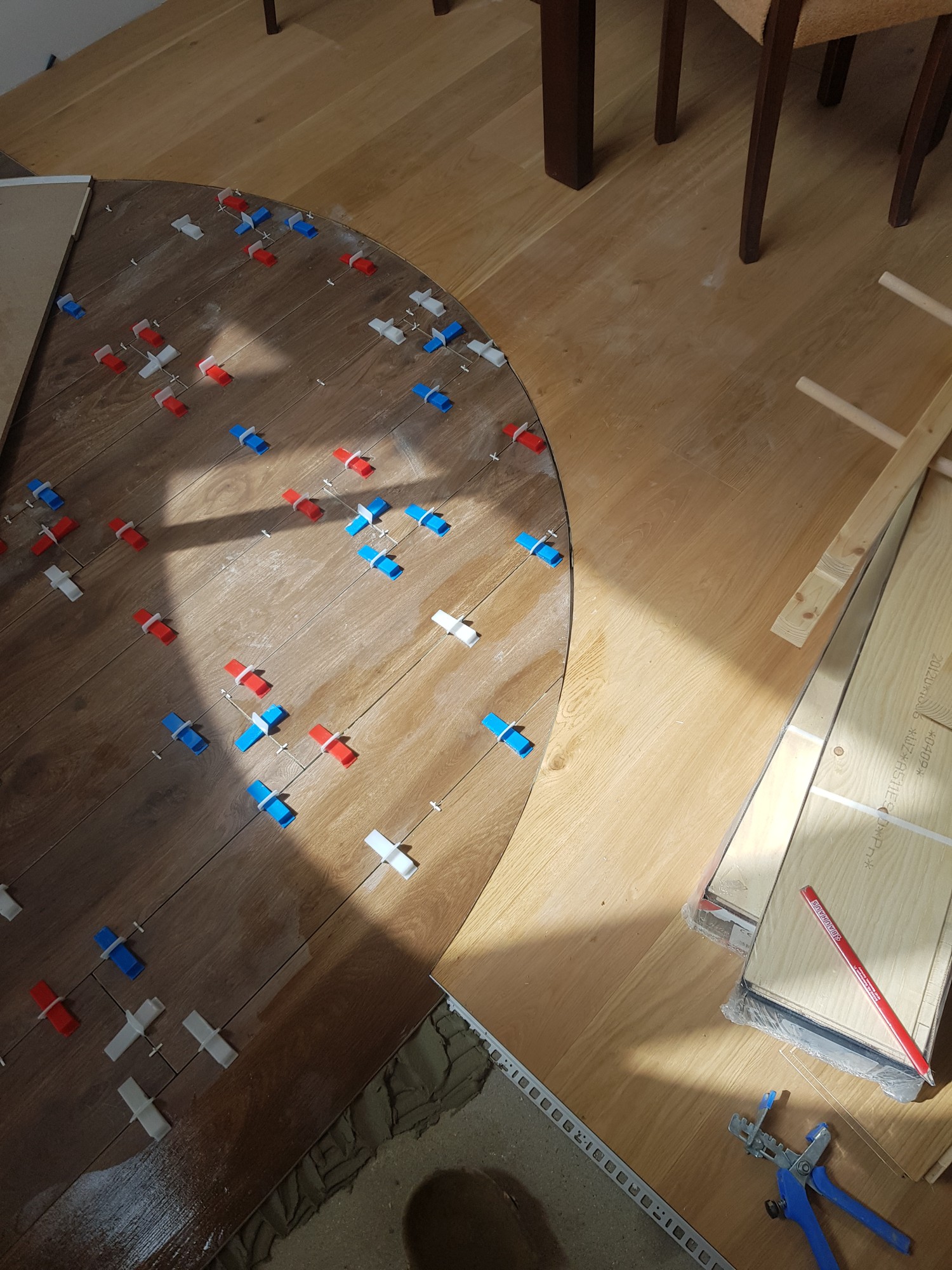 Polaganje ploščic v vzorcu